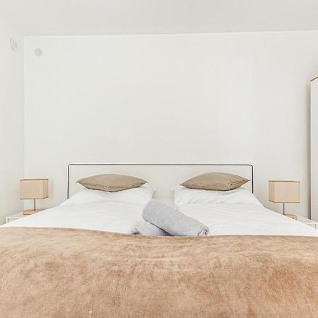 City Vibes: 1Br Apt, 10 Min To Westbahnhof 비엔나 외부 사진